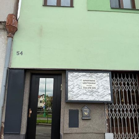 Apartman V Rodinnem Dome Jaroměř Exteriér fotografie