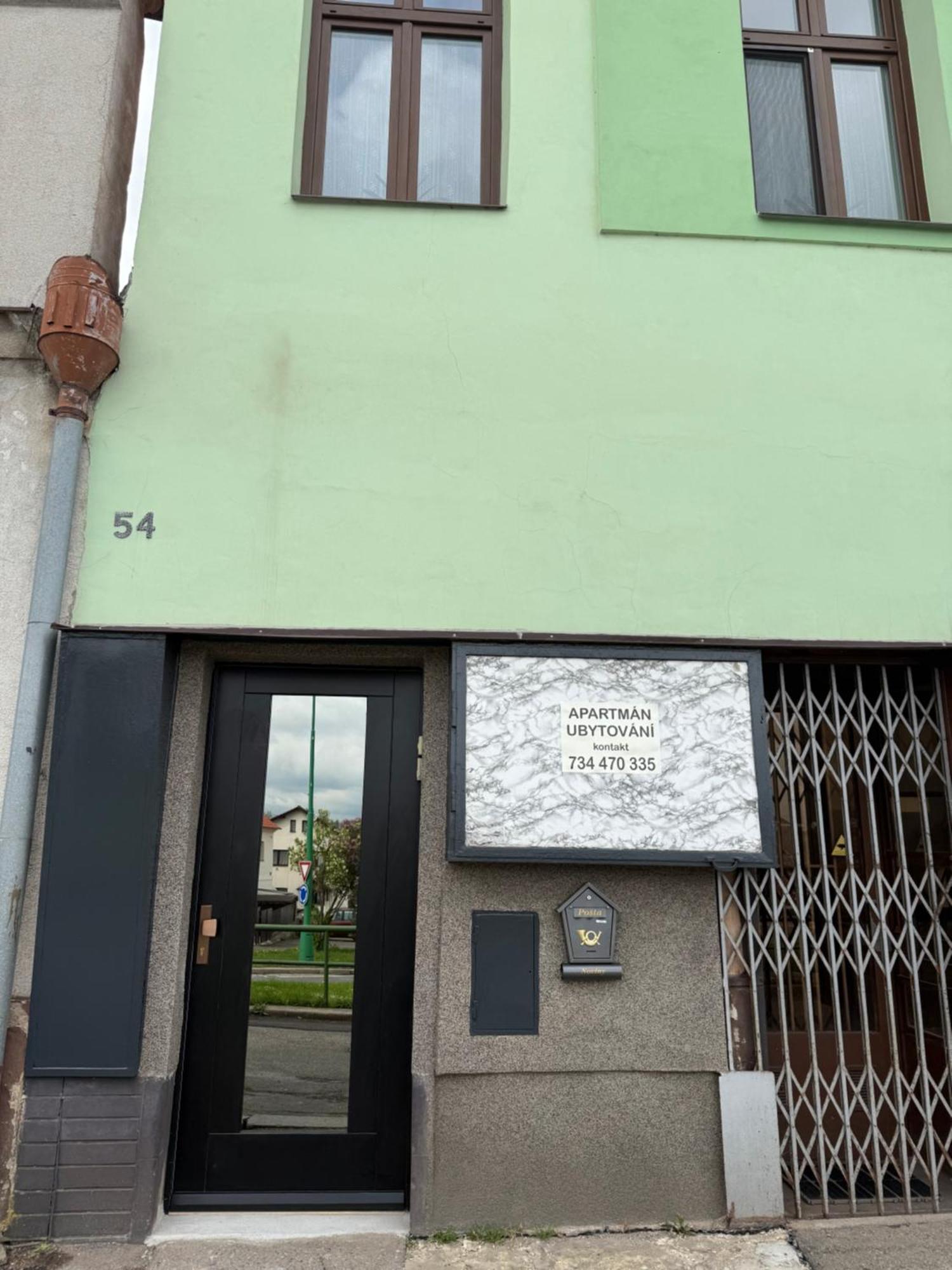 Apartman V Rodinnem Dome Jaroměř Exteriér fotografie